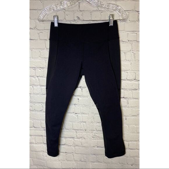 Lululemon Black Breathe Easy Crop Legging Size 4 - Picture 3 of 9